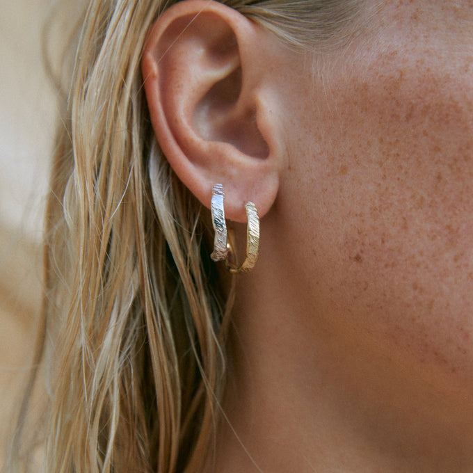 Ridge Hoops | Silver