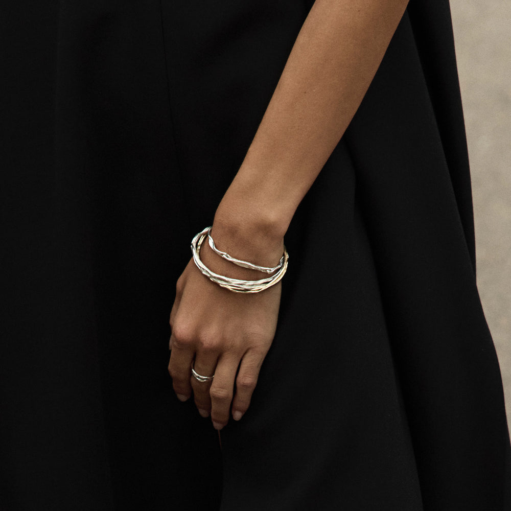 Sculpt Bangle | White Gold