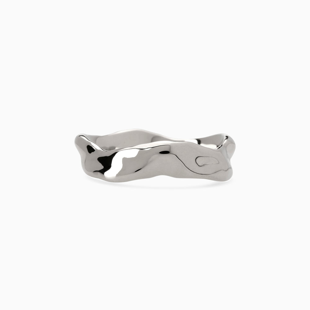 Custom Wave Ring (Stone & Engraving) | White Gold