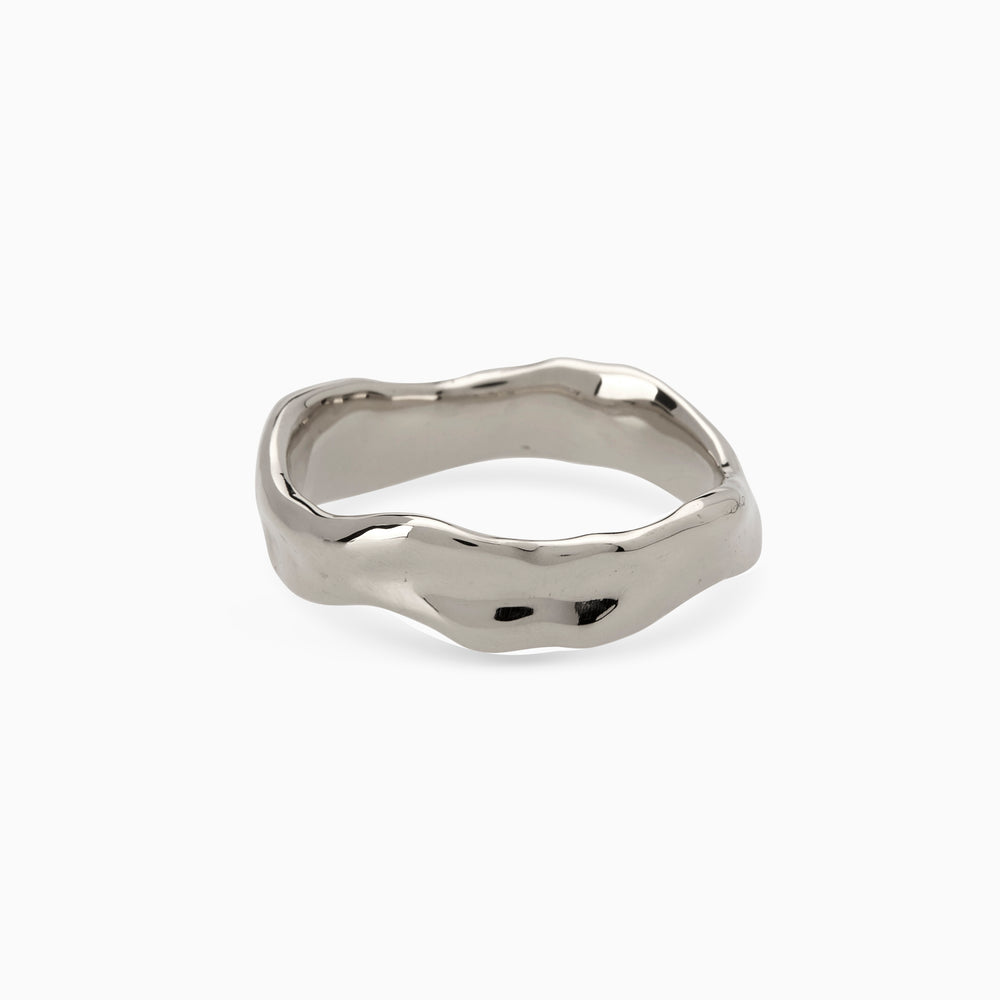 Custom Wave Ring (Stone & Engraving) | White Gold