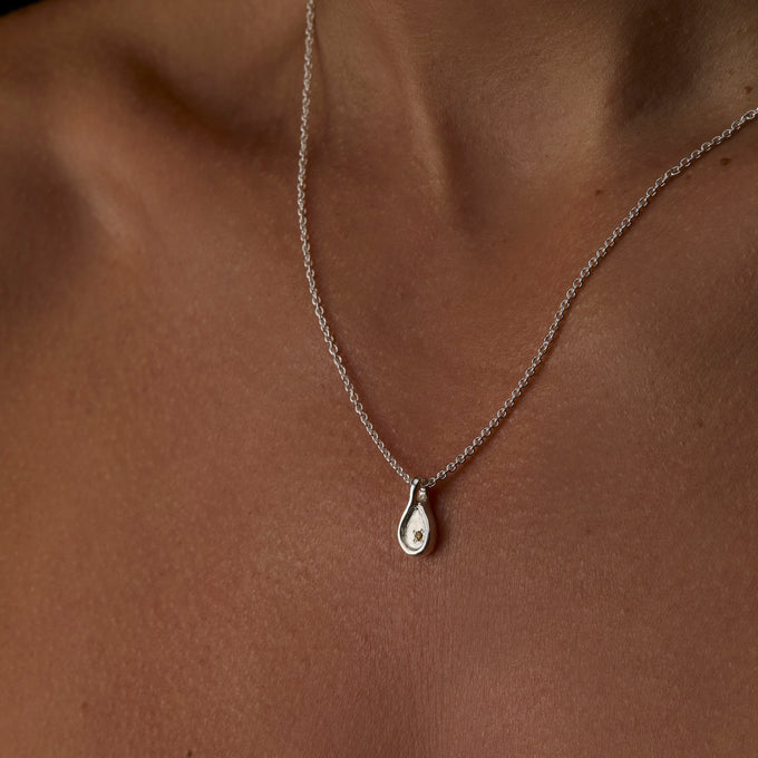 Custom Forma Pendant (Stones & Engraving) | Silver