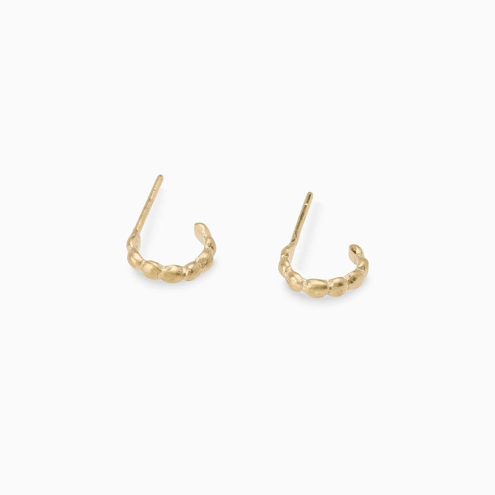 Pebble Huggies | Yellow Gold