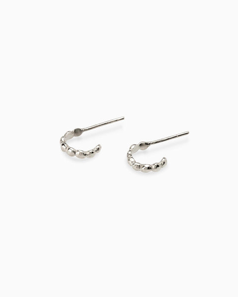 Pebble Huggies | Solid White Gold