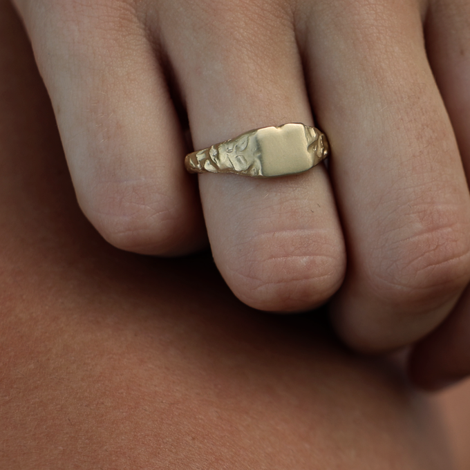 Slate Stone Signet Ring | Yellow Gold
