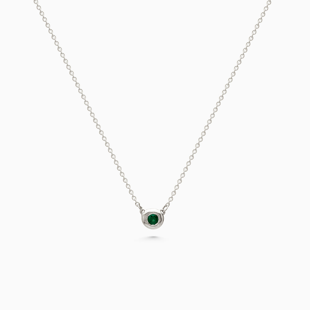 Pebble Stone Necklace | White Gold