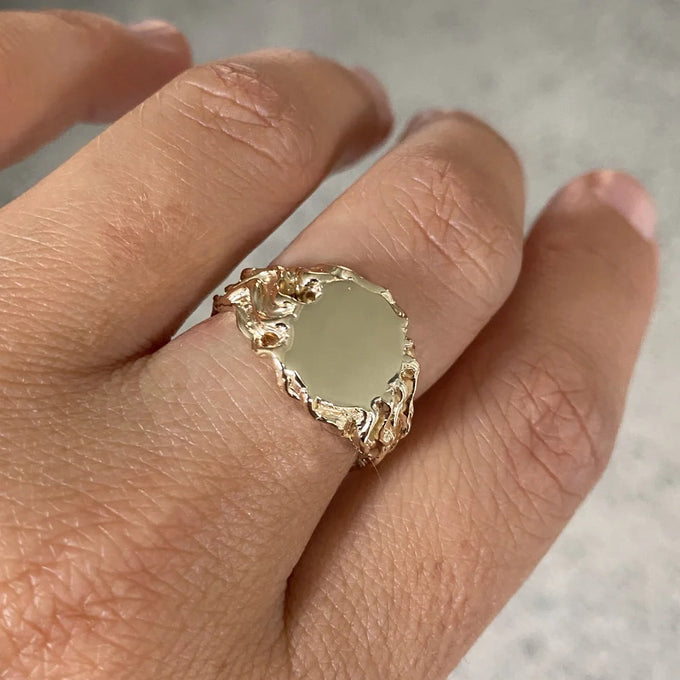 Sculpt Signet Ring | Solid Yellow Gold