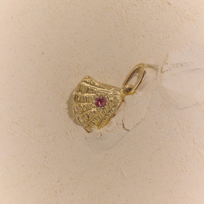Birthstone Shell Pendant | Yellow, Rose or White Gold