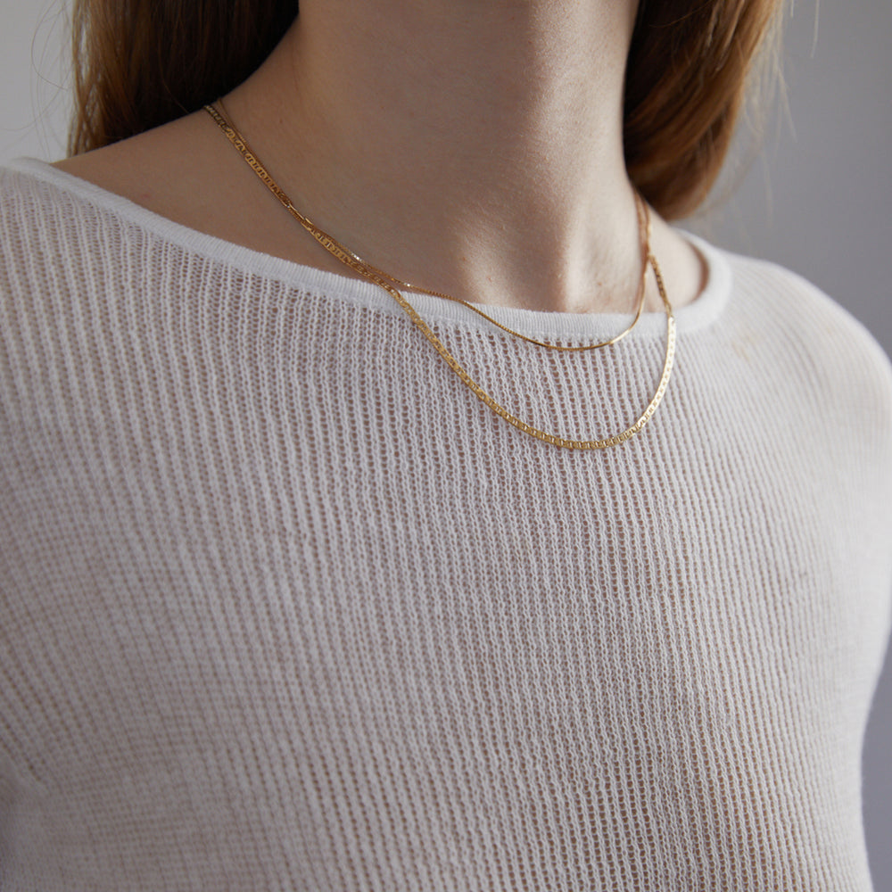Fine Box Necklace | Gold